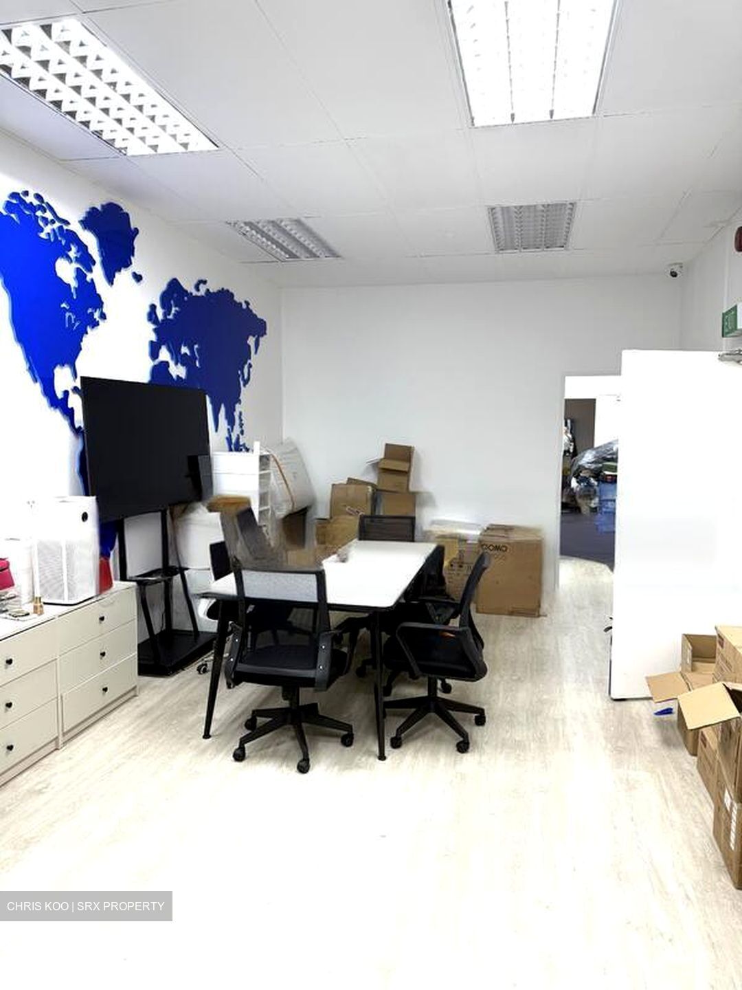 Nankin Row (D1), Retail #490397441